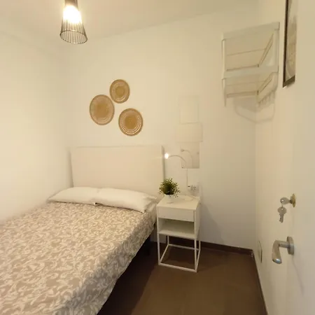 Plaza Universitat Private Rooms Barcelona Exterior photo